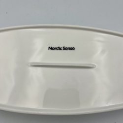 Nordic Sense fiskefad i porcel�n med bambusbr�t