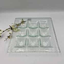 Flot firkantet glasfad med 9 mindre rum