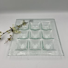 Flot firkantet glasfad med 9 mindre rum