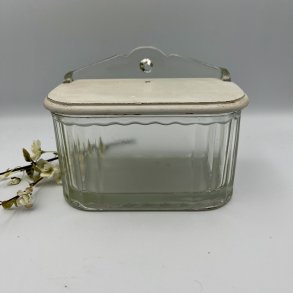 Vintage fransk saltkar i riflet glas med tr�l�g til v�goph�ng