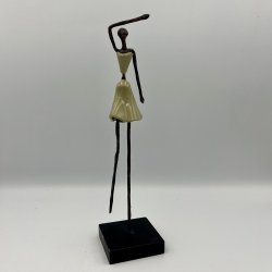 Elegant og dekorativ Dansemus-skulptur