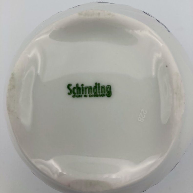 Bl�/hvid porcel�nskande