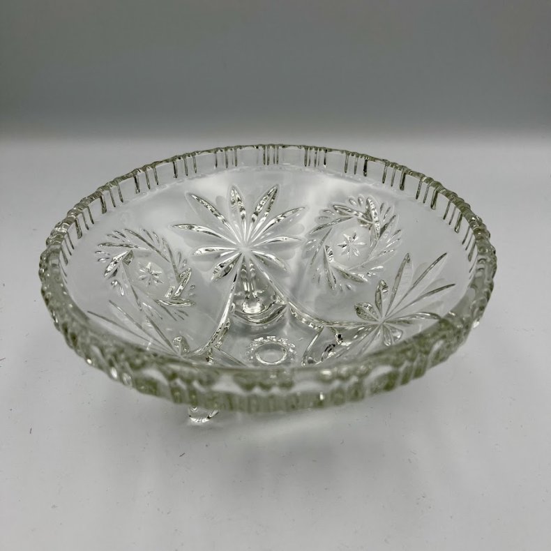 Glassk�l p� f�dder