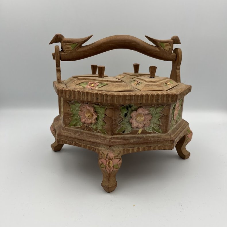 Smuk h�ndsk�ret tr�kasse