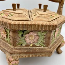 Smuk h�ndsk�ret tr�kasse