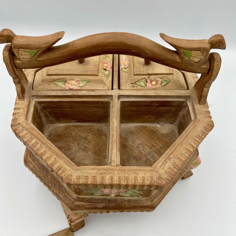 Smuk h�ndsk�ret tr�kasse