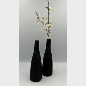 Slank sort vase