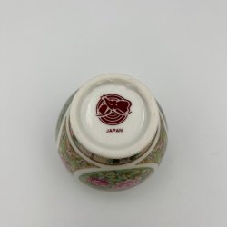 Smuk orientalsk porcel�nskrukke