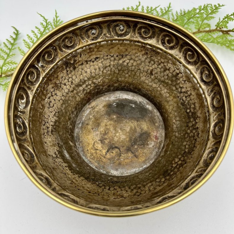 Messing urtepotteskjuler