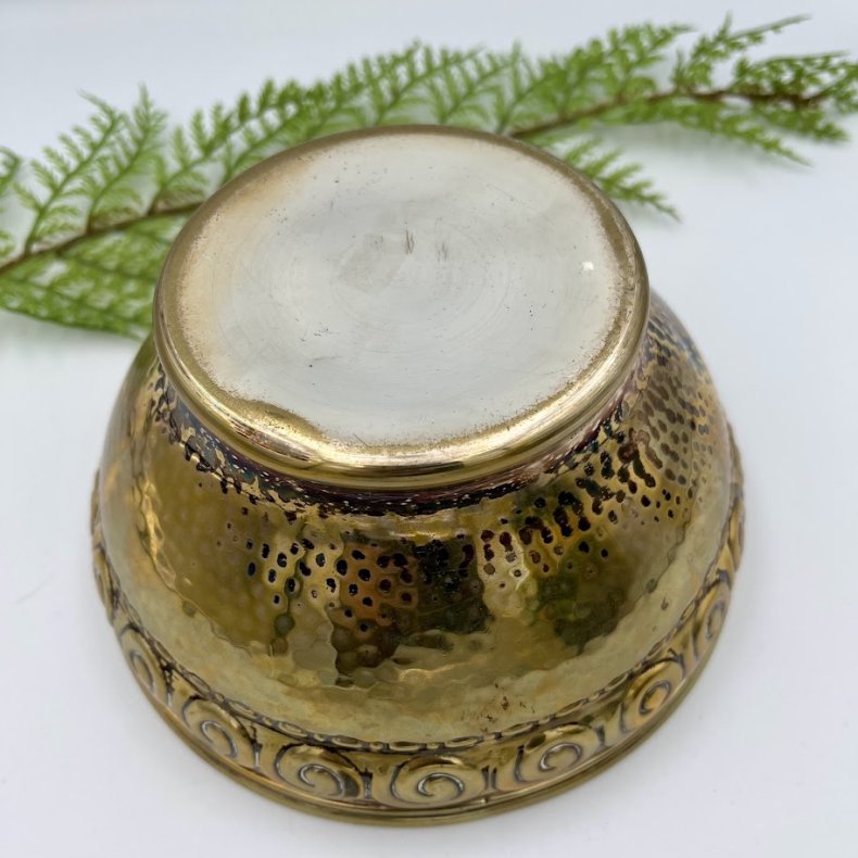 Messing urtepotteskjuler