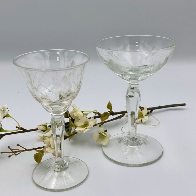 Vintage glas med slibninger