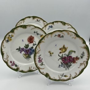 Tallerkner med blomster