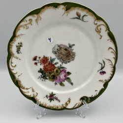 Tallerkner med blomster