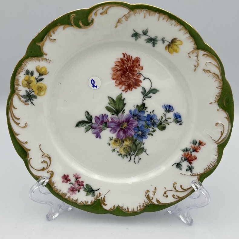 Tallerkner med blomster