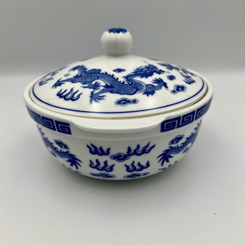 Porcel�nssk�l med dragemotiver