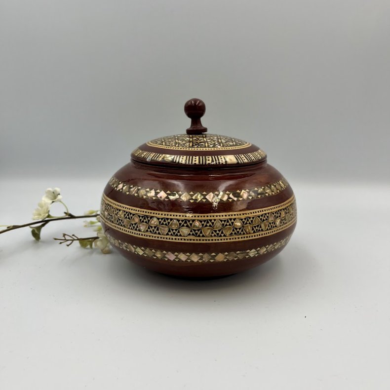 Tr�sk�l med l�g