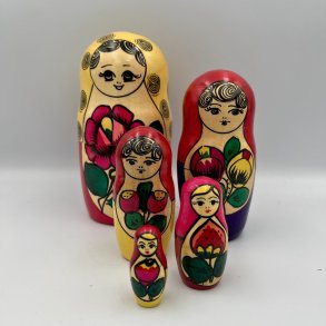 Klassiske H�ndmalede Babushka-dukker i Tr� � Traditionelt S�t (5 stk.)