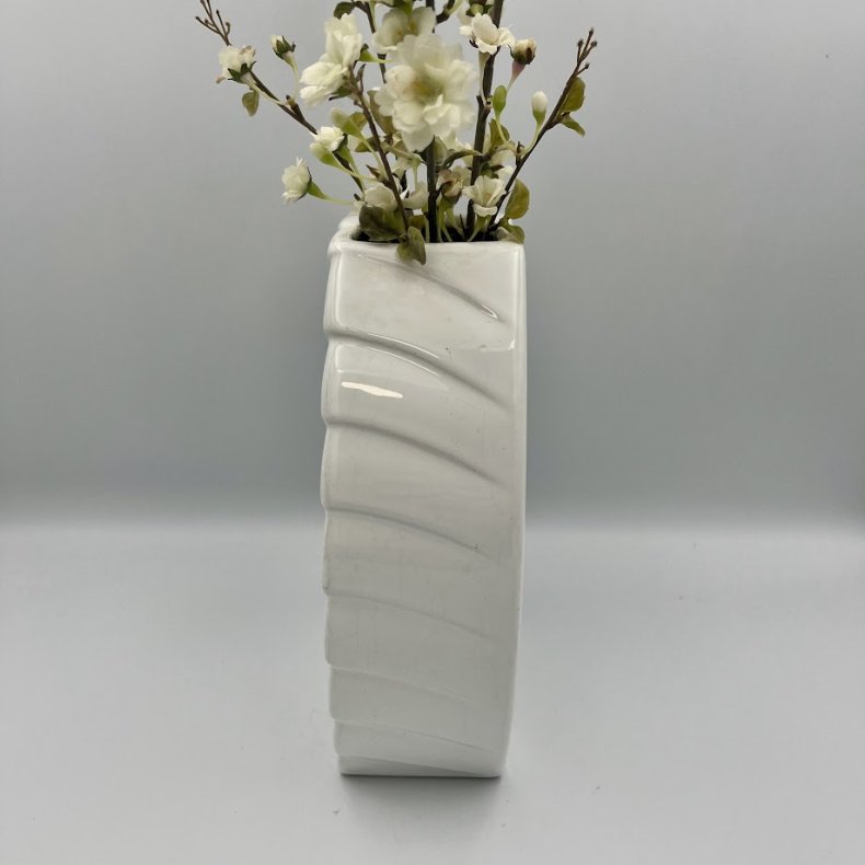 Hvid muslingeformet vase