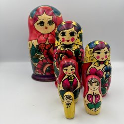 Klassiske H�ndmalede Babushka-dukker i Tr� � Traditionelt S�t (6 stk.)