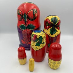 Klassiske H�ndmalede Babushka-dukker i Tr� � Traditionelt S�t (6 stk.)