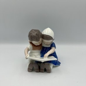 Bing & Gr�ndahl L�sende b�rn
