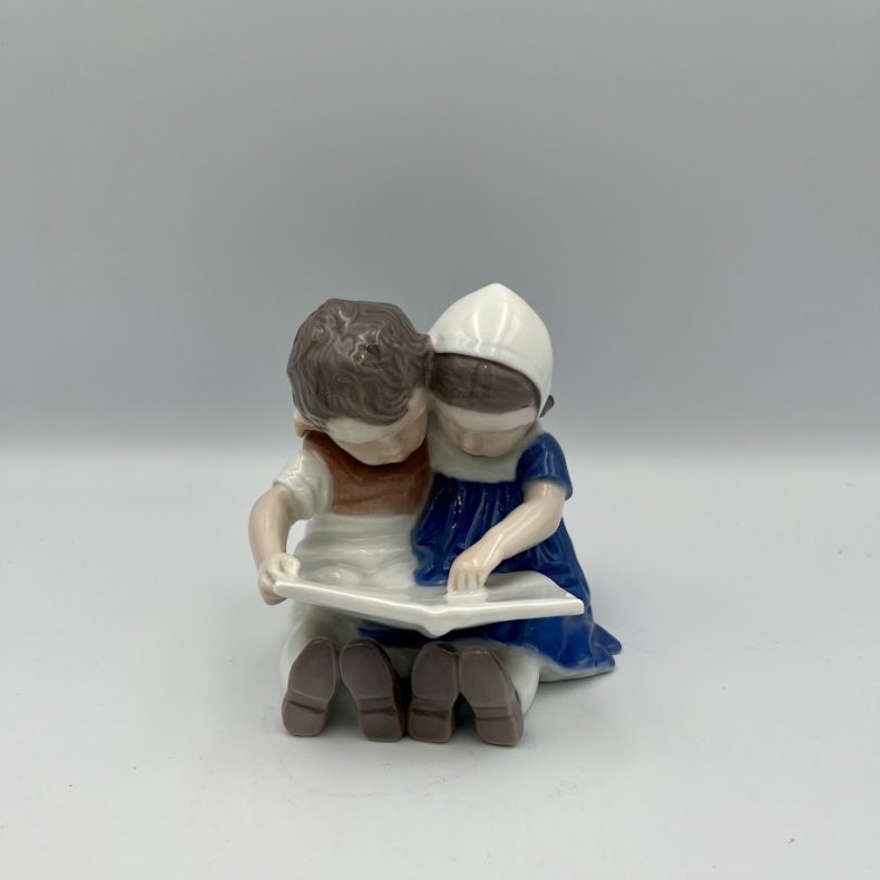 Bing &amp; Gr�ndahl L�sende b�rn
