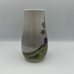 Bing &amp; Gr�ndahl vase med landskabsmotiv af tr�er.