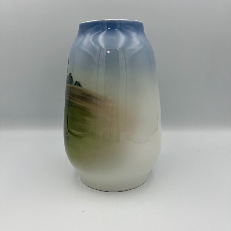 Royal Copenhagen Vase med landskab
