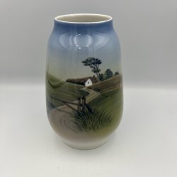 Royal Copenhagen Vase med landskab