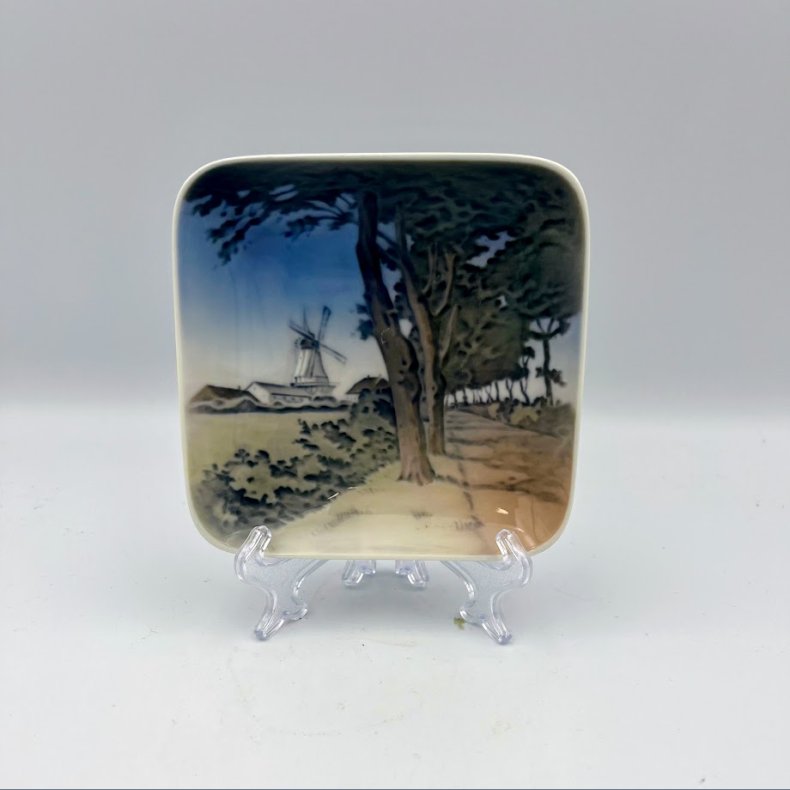Royal Copenhagen � Dybb�l M�lle