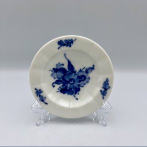 Royal Copenhagen Bl� Blomst Kantet asiet / sm�rkop