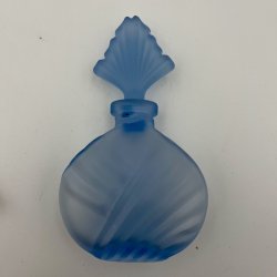 Elegant Vintage Parfumeflaske i Frostet Bl� Glas
