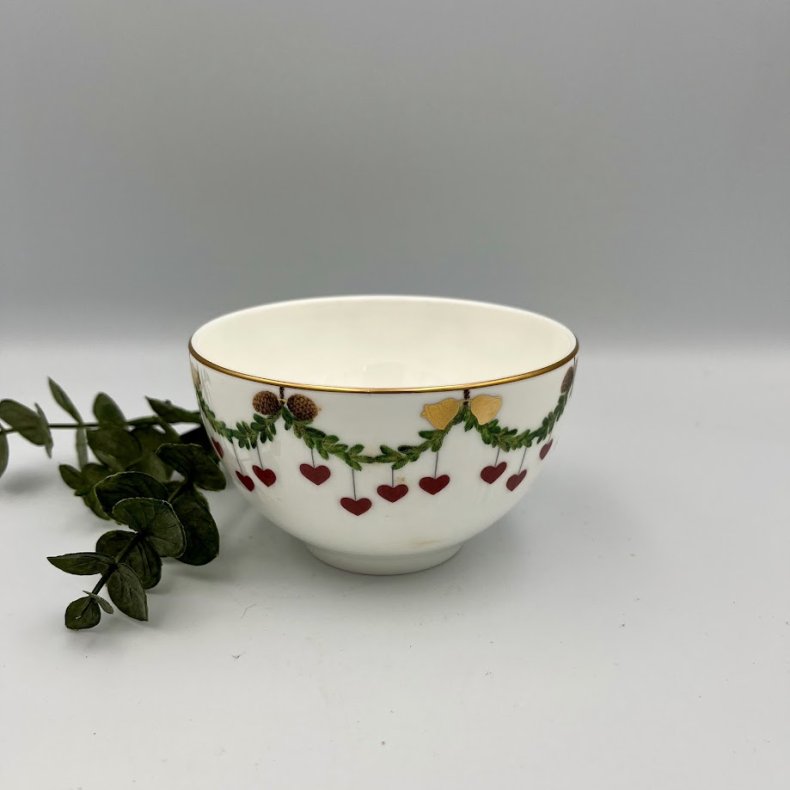  Julesk�l fra Royal Copenhagens "Stjerne Riflet Jul"