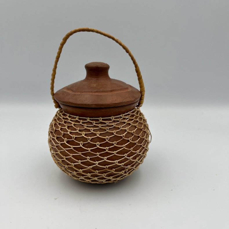 Terrakotta-krukke med Rattanflet